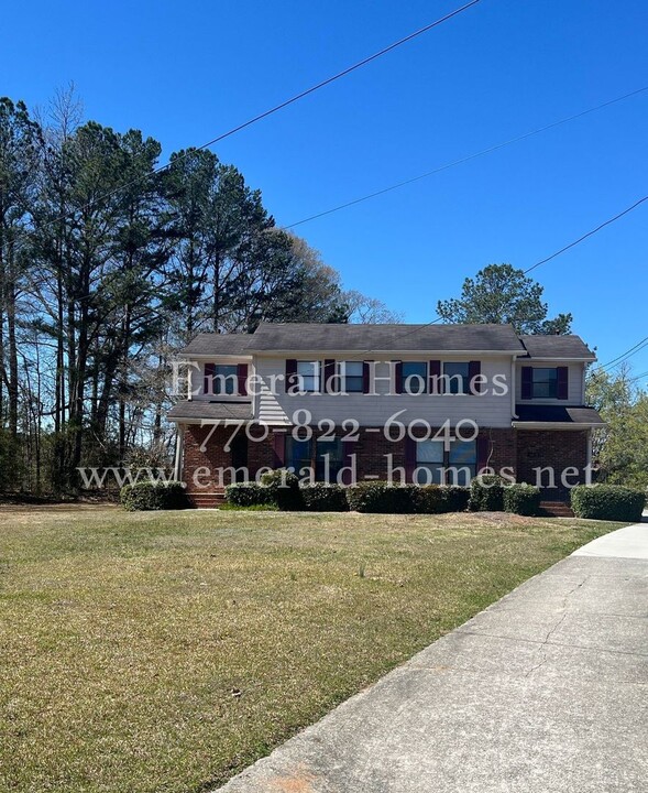 3113 Dove Ct in Snellville, GA - Foto de edificio