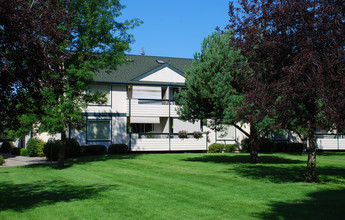 Cedar Creek Village I in Spokane, WA - Foto de edificio - Building Photo