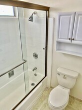 11511 Rochester Ave in Los Angeles, CA - Building Photo - Building Photo