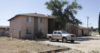 15845 Tokay St in Victorville, CA - Building Photo - Building Photo