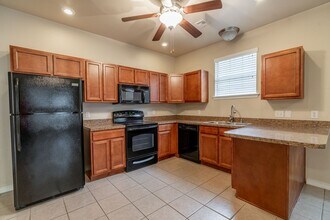 91-93 Dakota Trail in Farmington, AR - Building Photo - Building Photo