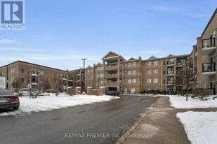481 Rupert Ave in Whitchurch-Stouffville, ON - Building Photo