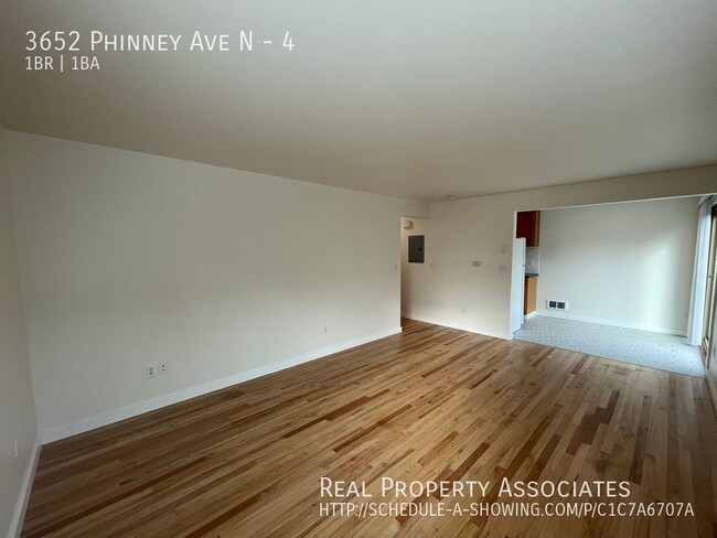 3652 Phinney Ave N, Unit 4 in Seattle, WA - Building Photo - Building Photo