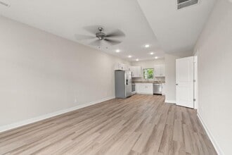 4930 Grant Line Rd in New Albany, IN - Building Photo - Building Photo