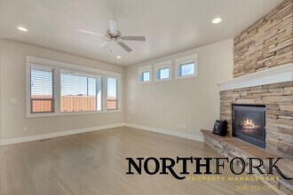 9776 W Achillea St in Star, ID - Foto de edificio - Building Photo