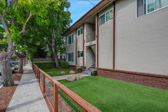 333 Catalpa St in San Mateo, CA - Building Photo - Building Photo