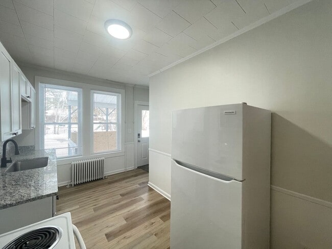 69 6th St in Dover, NH - Building Photo - Building Photo