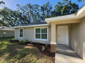 5617 NW 65th Pl in Ocala, FL - Building Photo - Building Photo