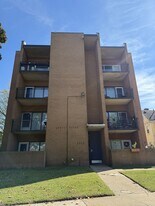 2915 Bayview Blvd, Unit 2 Second Floor Floor in Portsmouth, VA - Building Photo