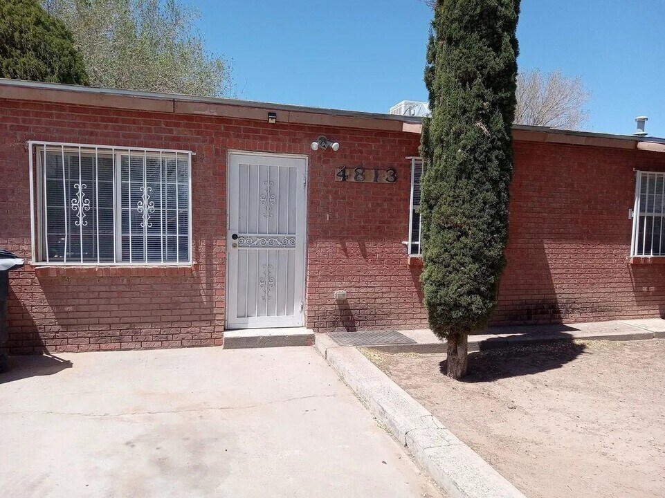 4813 W Glen Dr SW in Albuquerque, NM - Building Photo