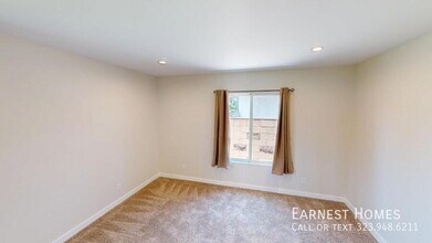 8228 Laurelgrove Ave in North Hollywood, CA - Building Photo - Building Photo