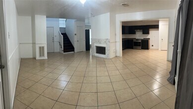 8411 Battleoak Dr in Houston, TX - Building Photo - Building Photo