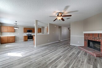 5909 Thoroughbred Trail in Denton, TX - Building Photo - Building Photo