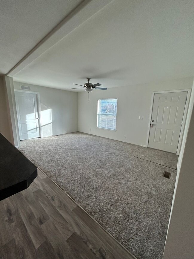 310 N Morrison St in Adams, OR - Building Photo - Building Photo