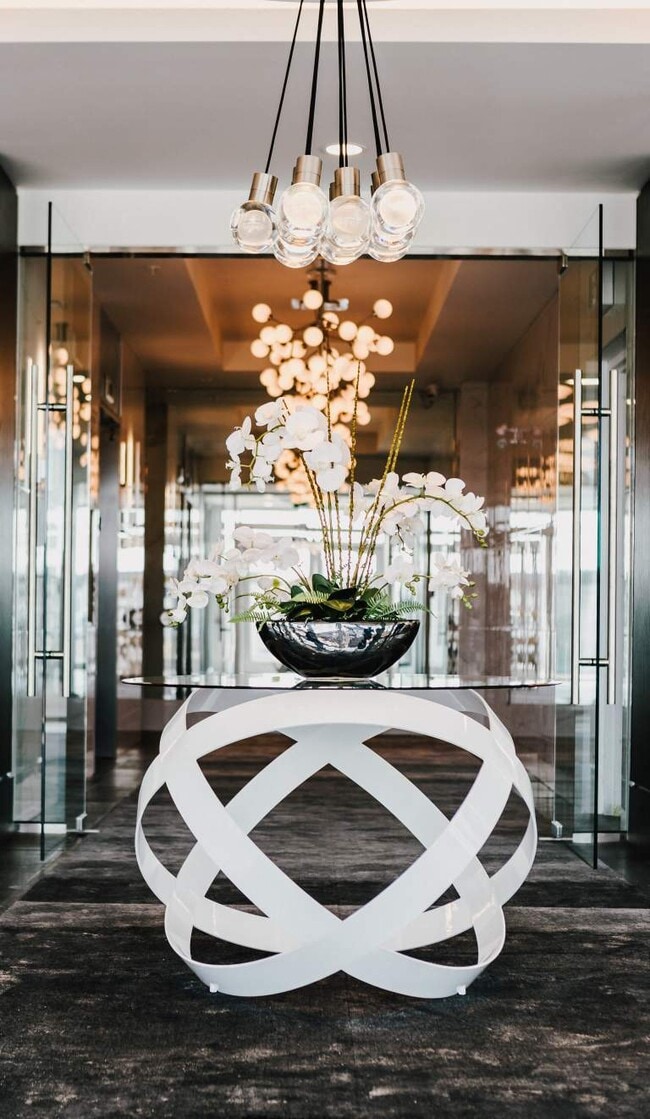 LXTX in Winnipeg, MB - Building Photo - Building Photo