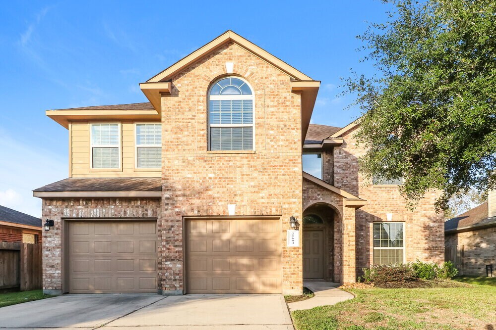 21604 Hackamore Ct in Porter, TX - Building Photo