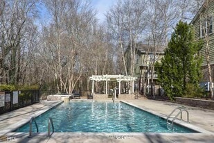 660 Barnett Shoals Rd, Unit 223 in Athens, GA - Building Photo