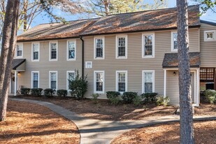 West Oak Apartment Homes