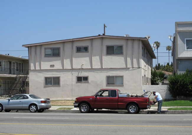 1625 Lomita Blvd in Harbor City, CA - Foto de edificio - Building Photo