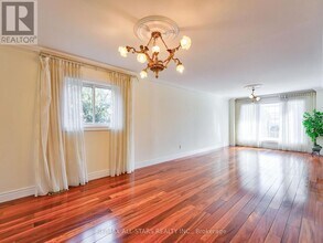 2227 Rodick Rd in Markham, ON - Building Photo - Building Photo