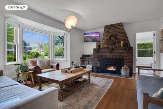 101 Potunk Ln in Westhampton Beach, NY - Foto de edificio - Building Photo