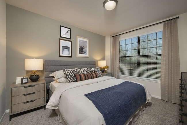 Nantucket at Fannin Station in Houston, TX - Building Photo - Building Photo