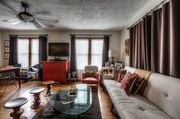 1421 Cortlandt St photo'