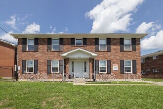 4808 Saddlebrook Ln in Louisville, KY - Building Photo - Building Photo