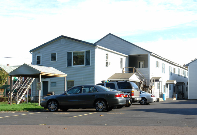 591 W Main St in Bloomsburg, PA - Building Photo - Building Photo