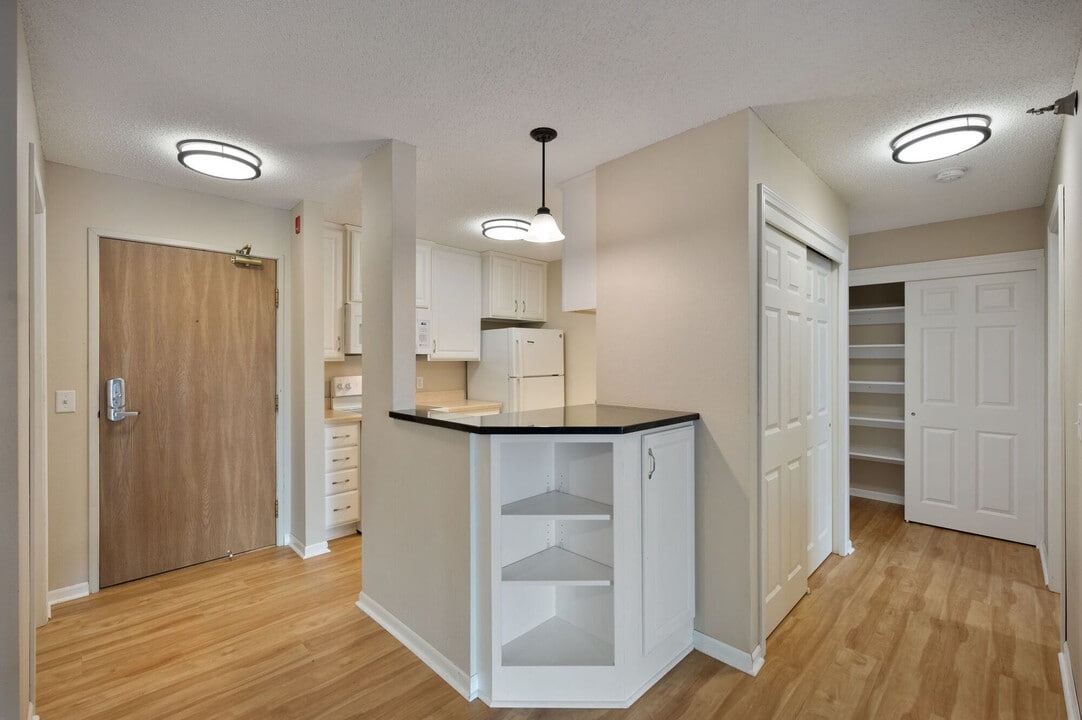 Heritage Park Apartments in Chanhassen, MN - Foto de edificio