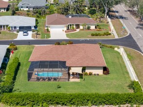 1008 Pine Forest Ct in Venice, FL - Foto de edificio - Building Photo