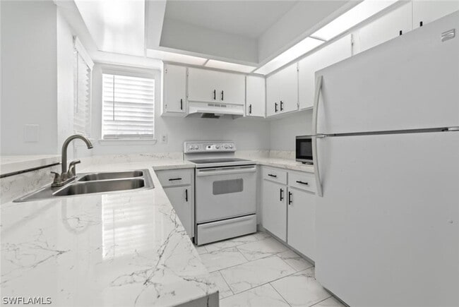 property at 1931 Rookery Bay Dr