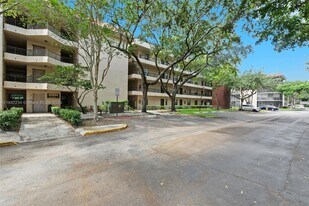10501 W Broward Blvd in Fort Lauderdale, FL - Building Photo