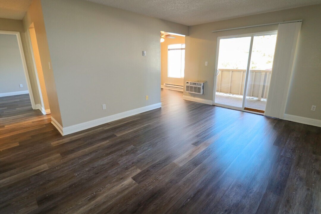 3949 Clear Acre Ln in Reno, NV - Building Photo