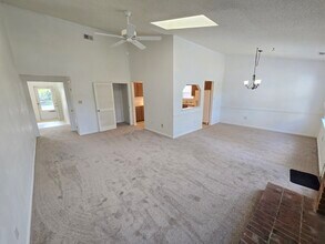 2112 Weybridge Dr in Virginia Beach, VA - Building Photo - Building Photo