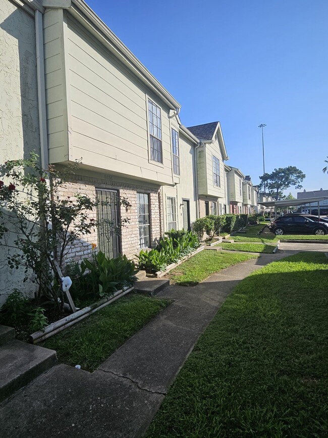 property at 8636 Village of Fondren