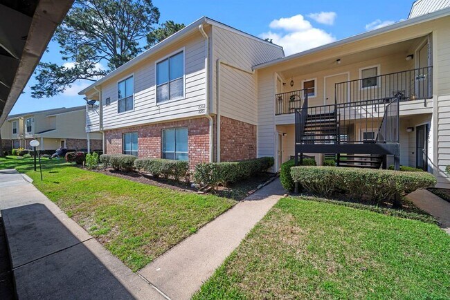14555 Wunderlich Dr in Houston, TX - Building Photo - Building Photo