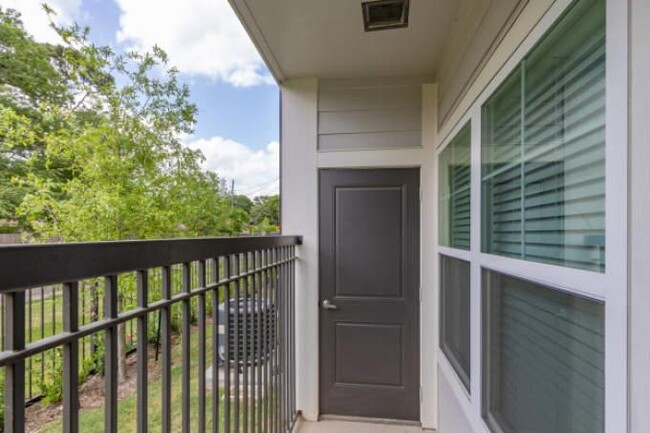 11131 McCracken Cir in Houston, TX - Building Photo - Building Photo
