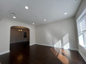 3306 W Cullom Ave in Chicago, IL - Building Photo - Building Photo