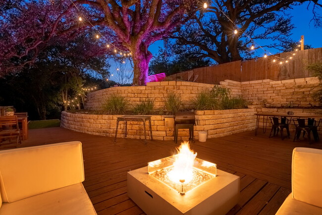 1162 Ridgeway Dr in Austin, TX - Building Photo - Building Photo