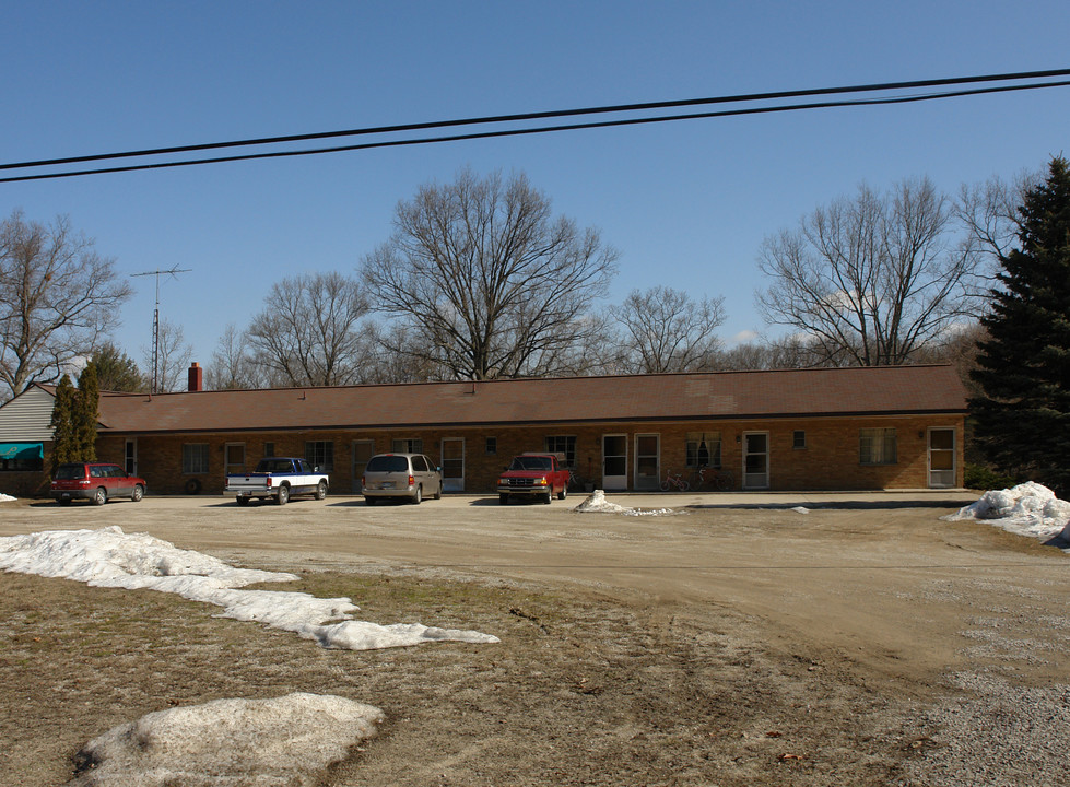 7874 Whitehall Rd in Whitehall, MI - Building Photo