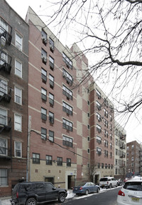 2240 Walton Ave in Bronx, NY - Foto de edificio - Building Photo