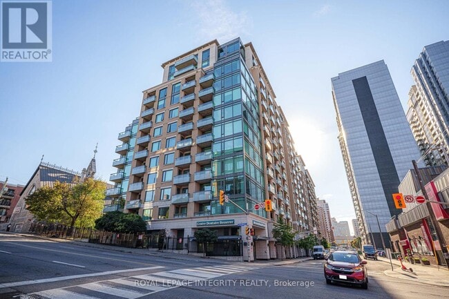 property at 238 Besserer St