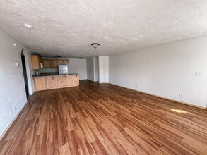 824-828 Erica Way in Harrisburg, OR - Building Photo - Building Photo