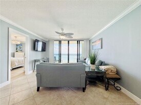 10680 S Ocean Dr in Jensen Beach, FL - Building Photo