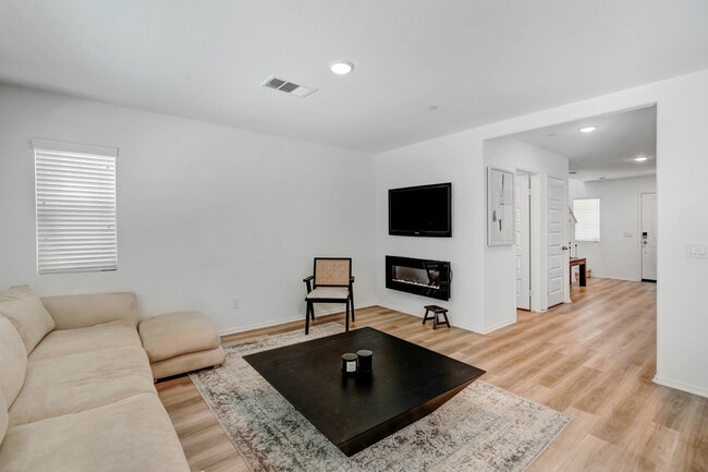 32964 Pacifica Pl in Lake Elsinore, CA - Building Photo - Building Photo