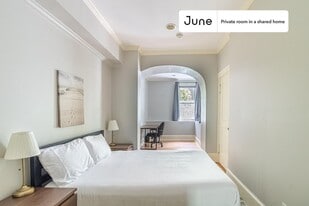 Room in Shared 5 bed/2 bath home in Boston, MA - Building Photo