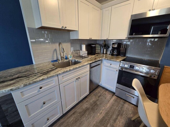 property at 3401 Ocean Ave