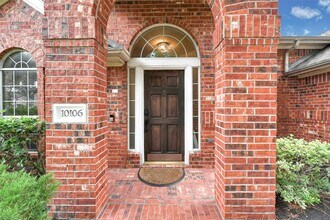 10106 W Temple Dr in Houston, TX - Building Photo - Building Photo