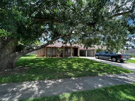 630 Spring Breeze St in League City, TX - Building Photo